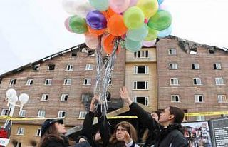 Otel yangınında hayatını kaybedenler gözyaşlarıyla...