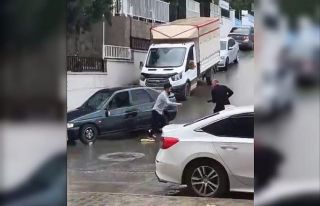 Pompalı tüfekle saldırdı, silah tutukluk yaptı:...