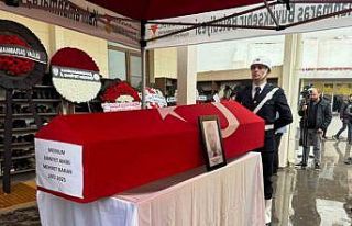 Rahatsızlanarak vefat eden emniyet amiri, son yolculuğuna...