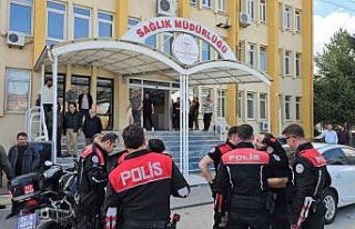 Sağlık Müdürlüğünde tabancayla kadını rehin...