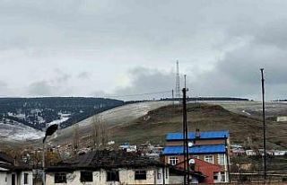 Sarıkamış’ta yüksek kesimlere Nisan karı