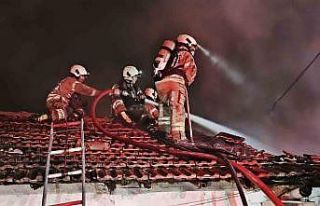 Sarıyer’de hurda deposundan çıkan yangın gecekondulara...