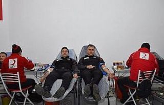 Sinop’ta polisten kan bağışı