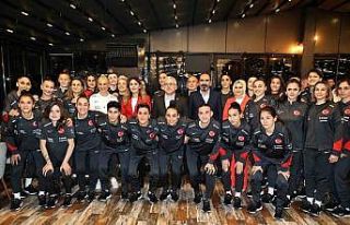 Sivas’ta A Milli Kadın Futbol Takımı’na moral...