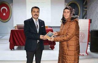 Sivas’ta veliler "Ebeveyn Okulu" kursuna...