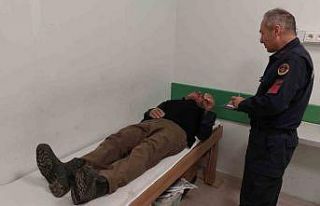 Sokak köpeğinin kovaladığı motosiklet sürücüsü...