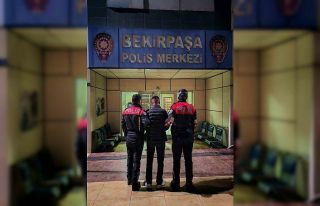 Şüphe üzerine durdurulan şahsın üzerinden uyuşturucu...