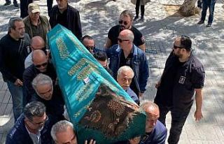 Tarkan’ın annesi son yolculuğuna uğurlanıyor