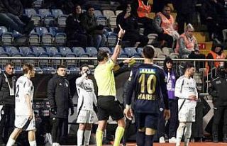 Tayyip Talha Sanuç 4 gün arayla 2 kez kızardı!