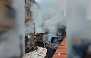 Tek katlı evde çıkan yangın korkuttu