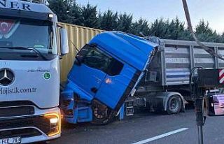 TEM’de yavaşlayan trafik zincirleme kazayı beraberinde...