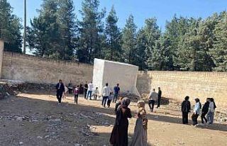 Tescilli eser olmayan Veysel Karani Türbesi aslına...