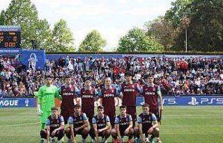 Trabzonspor’un gençleri finalde Barcelona’ya...