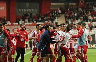 Trendyol Süper Lig: Antalyaspor: 1 - Samsunspor:...