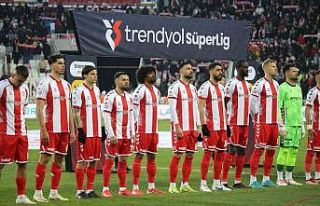 Trendyol Süper Lig: Sivasspor: 0 - Fenerbahçe: 0...