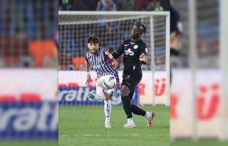 Trendyol Süper Lig: Trabzonspor: 2 - Çaykur Rizespor:...