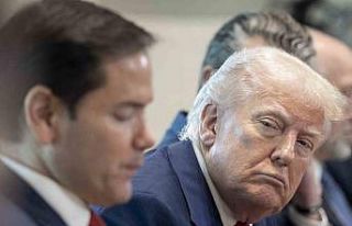 Trump: "Çin’de fabrikalar kapanıyor çünkü...