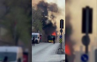 Ümraniye’de İETT otobüsü yandı