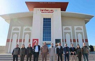 Vali Yiğitbaşı’ndan İstiklal Tanıtım Merkezi’ne...