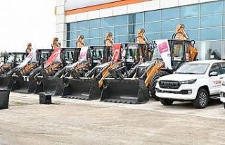 Yeni iş makinesi Sultanhisar Belediyesi’ne teslim...