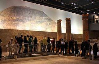 Zeugma Mozaik Müzesi bayramda ziyaretçi akınına...