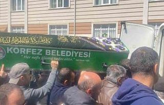 Zümra, gözyaşlarıyla toprağa verildi