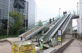 10 noktada yürüyen merdivenlere periyodik bakım