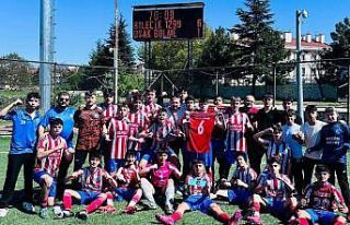 1299 Bilecik Spor, Uşak Bölmespor’a gol oldu yağdı