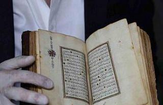 200 yıllık altın tezhipli Kur’an-ı Kerim’i...