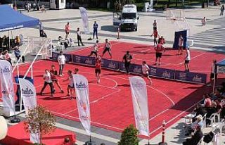 3x3 Basketbol Gençlik Kupası nefesleri kesti