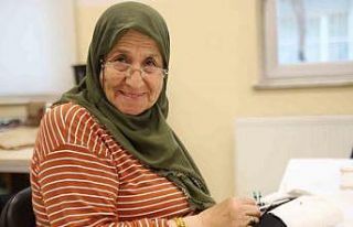 83 yaşındaki Yüksel teyze enerjisiyle gençlere...