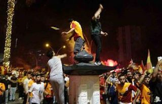 Adana’da şampiyonluk kutlamasında olay: Adana...