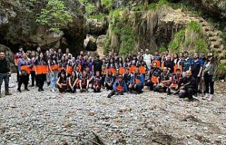 AFAD gönüllülerinden değirmen dere kanyonuna doğa...