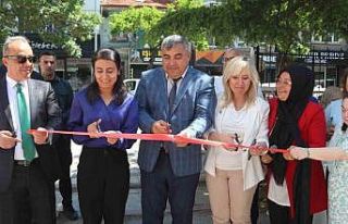 Afyonkarahisar’da özel yüreklerden anlamlı sergi