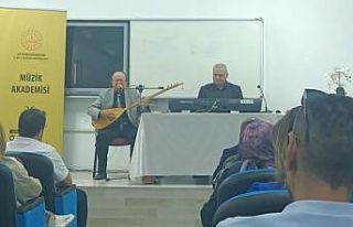 Afyonkarahisar’da Yerel Sanatçı Nevzat Altındağ...