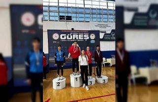 Afyonkarahisarlı güreş sporcusundan büyük başarı