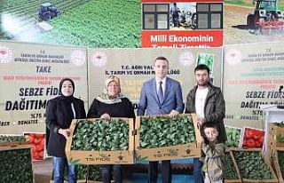 Ağrı’da 150 çiftçiye fide desteği