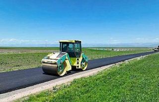 Ağrı’da Yukarı Ağadeve köyünde BSK asfalt...