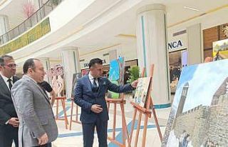 Aile yılı temalı resim sergisi sanatseverlerle...