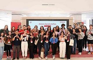 Akbank Gençlik Akademisi, 4’üncü yılında gençlerin...