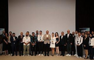 Akdeniz Film Yapım Festivali ödül töreni ile son...