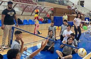 ALKÜ’de engellere dikkat çekildi