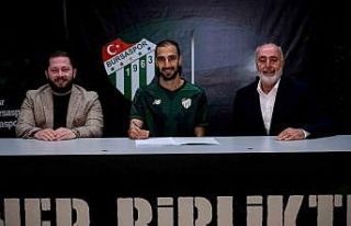 Alperen Babacan, Bursaspor’a imzayı attı