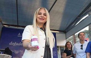 Alyalina Kozmetik, Bayındır Çiçek Festivali’nde...