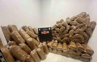 Amasya’da 1 ton 240 kilo kıyılmış tütün ele...