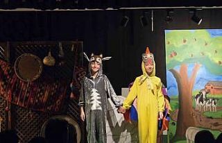 Anadolu masallarını sahnede canlandırdılar