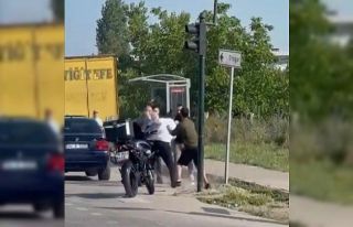 Anayol boks ringine döndü... Trafik durdu yumruklar...