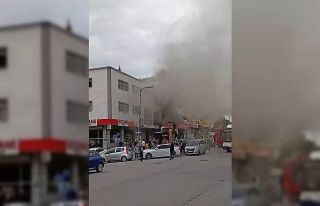 Ankara’da balıkçı dükkanında yangın