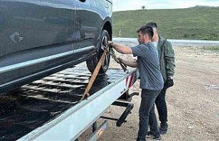 Ankara’da iki araç kafa kafaya çarpıştı: 1...