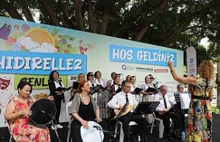 Antalya Büyükşehir Belediyesi baharın gelişini...